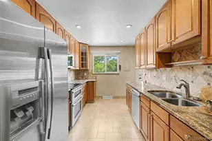 888 S Owens Ct, Lakewood, CO 80226 - Photo 7