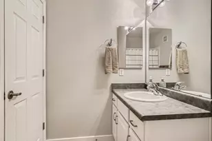 21931 E Canyon Pl, Aurora, CO 80016 - Photo 19