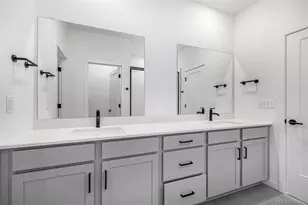 5688 N Killarney Ct, Aurora, CO 80019 - Photo 41