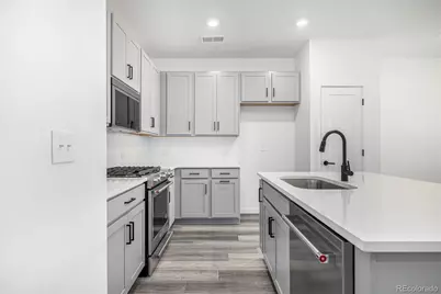 5688 N Killarney Court, Aurora, CO 80019 - Photo 17