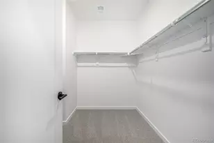 5688 N Killarney Ct, Aurora, CO 80019 - Photo 33