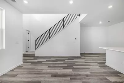 5688 N Killarney Court, Aurora, CO 80019 - Photo 7