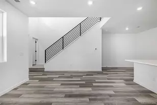 5688 N Killarney Ct, Aurora, CO 80019 - Photo 7