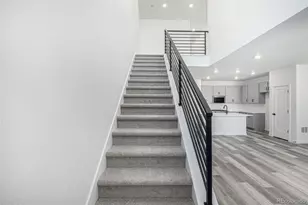 5688 N Killarney Ct, Aurora, CO 80019 - Photo 9