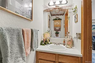 19121 E Hampden Dr, Aurora, CO 80013 - Photo 15