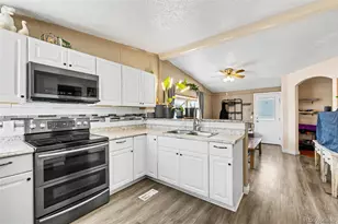 1819 Crystal St, Aurora, CO 80011 - Photo 7