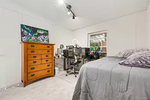 1819 Crystal St, Aurora, CO 80011 - Photo 29