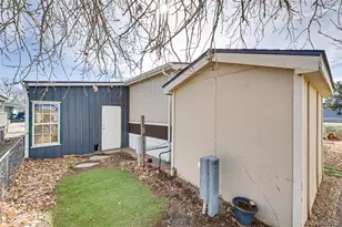 1819 Crystal St, Aurora, CO 80011 - Photo 33