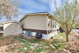 1819 Crystal St, Aurora, CO 80011 - Photo 35