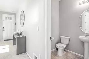 3856 N Fultondale St, Aurora, CO 80019 - Photo 3