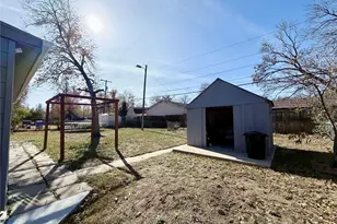 1001 Troy St, Aurora, CO 80011 - Photo 19