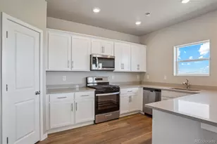 48120 Shetland Dr, Bennett, CO 80102 - Photo 7