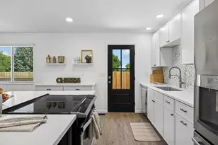 12073 W 8th Ave, Golden, CO 80401 - Photo 7