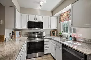 8964 W Dartmouth Pl, Denver, CO 80227 - Photo 9