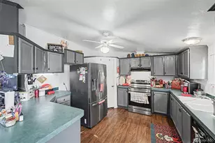 10554 Bald Eagle Cir, Longmont, CO 80504 - Photo 3