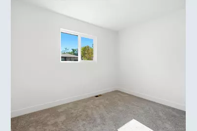 1049 Jamaica Court, Aurora, CO 80010 - Photo 9