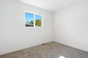 1049 Jamaica Ct, Aurora, CO 80010 - Photo 9