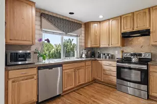 13224 Ivy Ct, Thornton, CO 80602 - Photo 9