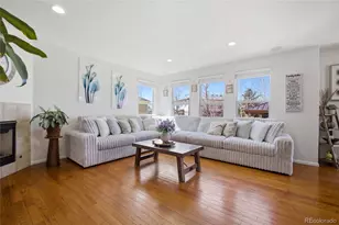 161 N Elk Ct, Aurora, CO 80018 - Photo 7