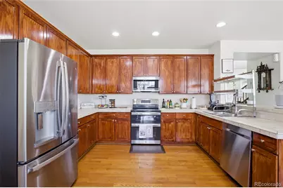 161 N Elk Court, Aurora, CO 80018 - Photo 11