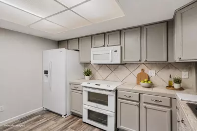 2181 S Victor Street #E, Aurora, CO 80014 - Photo 9