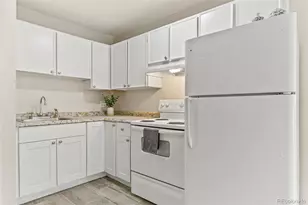 560 Dayton St, Aurora, CO 80010 - Photo 3