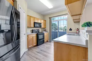 2247 S Pitkin Way, Aurora, CO 80013 - Photo 9