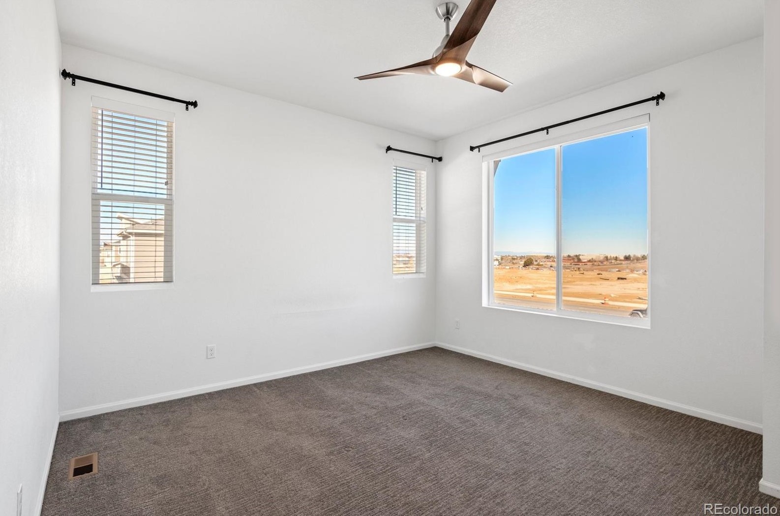 17206 Alameda Pkwy, Denver CO  80017-4901 exterior