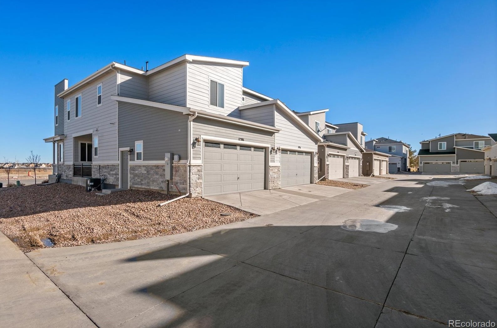 17206 Alameda Pkwy, Denver CO  80017-4901 exterior