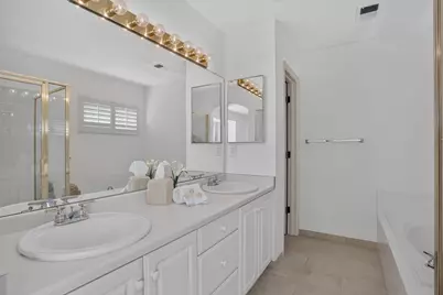 2718 W Greens Drive, Littleton, CO 80123 - Photo 33