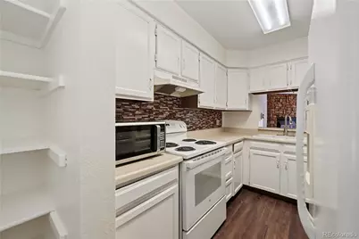 15566 E Louisiana Avenue, Aurora, CO 80017 - Photo 11