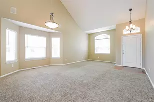 1148 S Duquesne Cir, Aurora, CO 80018 - Photo 7