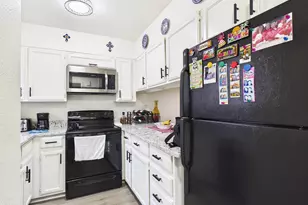 56 S Nome St, Aurora, CO 80012 - Photo 7