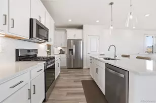 17693 W 93rd Pl, Arvada, CO 80007 - Photo 9