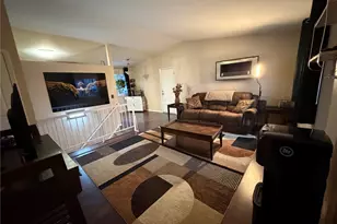 17042 E Wagon Trail Pkwy, Aurora, CO 80015 - Photo 3