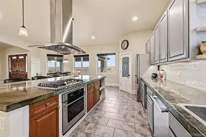 45330 Valdonna Circle, Bennett, CO 80102 - Photo 9