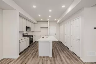 2889 E 103rd Dr, Thornton, CO 80229 - Photo 9