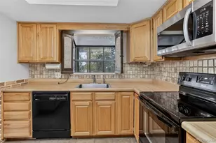 10576 Ura Ln, Northglenn, CO 80234 - Photo 7