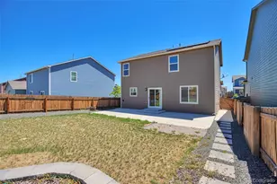 359 Maple St, Bennett, CO 80102 - Photo 25