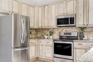 1189 S Fultondale Cir, Aurora, CO 80018 - Photo 11