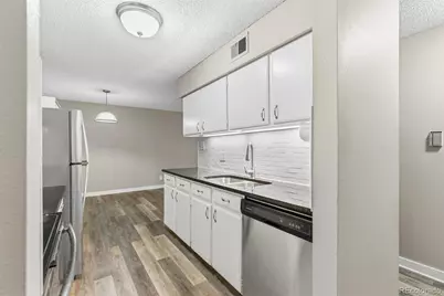 7335 E Quincy Avenue #206, Denver, CO 80237 - Photo 11