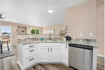 1246 S Zeno Circle #B, Aurora, CO 80017 - Photo 9