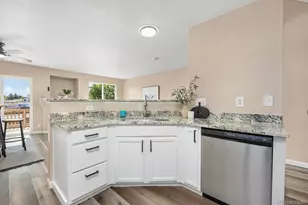 1246 S Zeno Cir, Aurora, CO 80017 - Photo 9