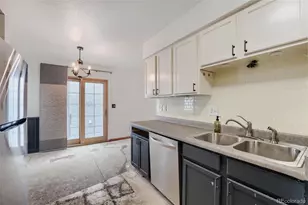1553 S Buckley Cir, Aurora, CO 80017 - Photo 5
