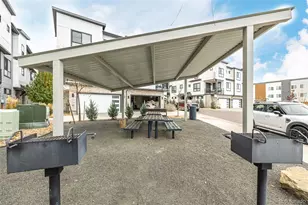 2076 S Holly St, Denver, CO 80222 - Photo 43