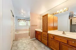 2566 S Independence Ct, Lakewood, CO 80227 - Photo 17