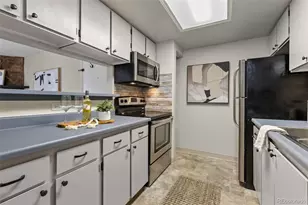 18302 E Kepner Pl, Aurora, CO 80017 - Photo 9