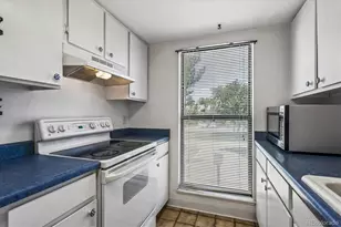 9887 E Peakview Ave, Englewood, CO 80111 - Photo 5