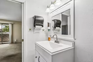 9887 E Peakview Ave, Englewood, CO 80111 - Photo 17
