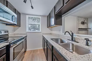 9727 E Peakview Ave, Englewood, CO 80111 - Photo 11